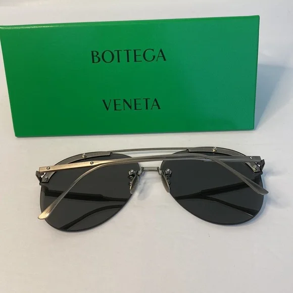 BOTTEGA VENETA Blue Pilot Unisex Sunglasses BV0242S 003 63 display picture 2